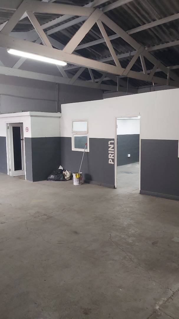 To Let commercial Property for Rent in North End Eastern Cape